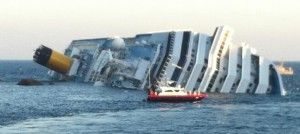 buque-costa-crucero-encallado-efe