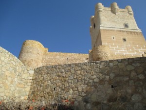 Murallas y Torre del Homenaje.