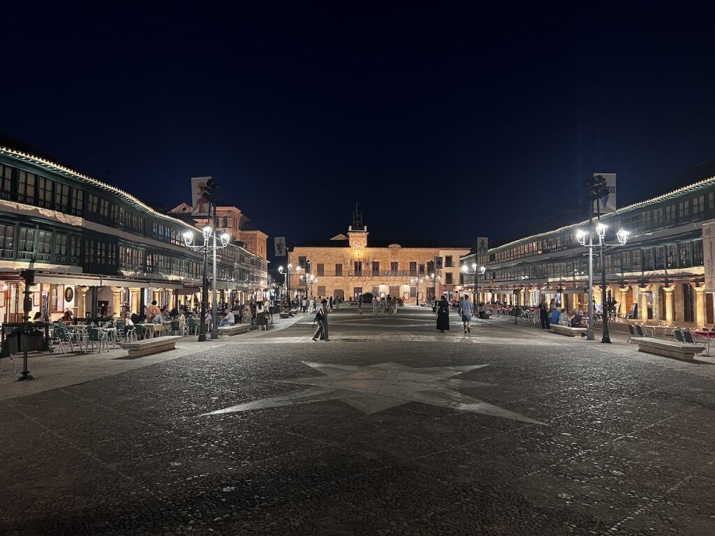 Plaza Mayor y Ayuntamiento de Almagro